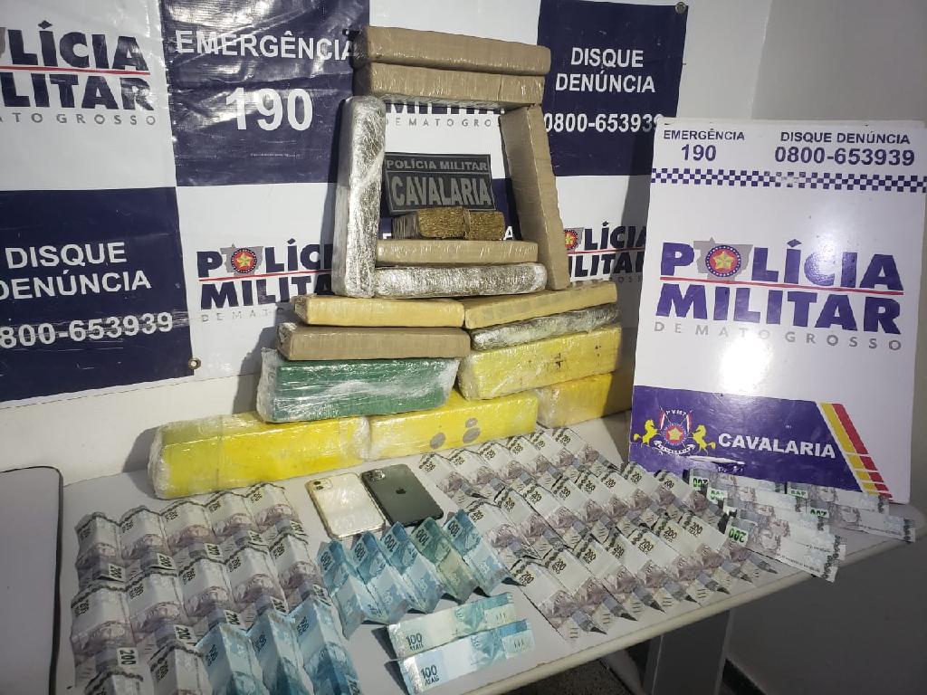 Cavalaria intercepta dupla e apreende 15 tabletes de maconha no Jardim Europa 2020 12 27 21:54:16