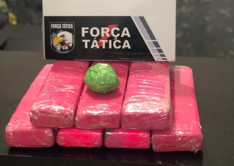 Força Tática prende idoso com facão e mala com 7 kg de maconha 2020 12 06 14:40:56