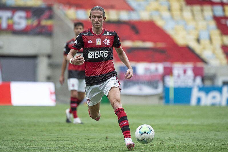 Filipe Luís tem se preparado para ser técnico e analise trabalhos de Jesus, Dom e Ceni no Flamengo 2 50822460862 f42135f04d c