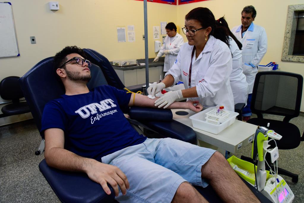 MT Hemocentro orienta a doar sangue antes da vacinação contra Covid 192021 01 25 17:32:20