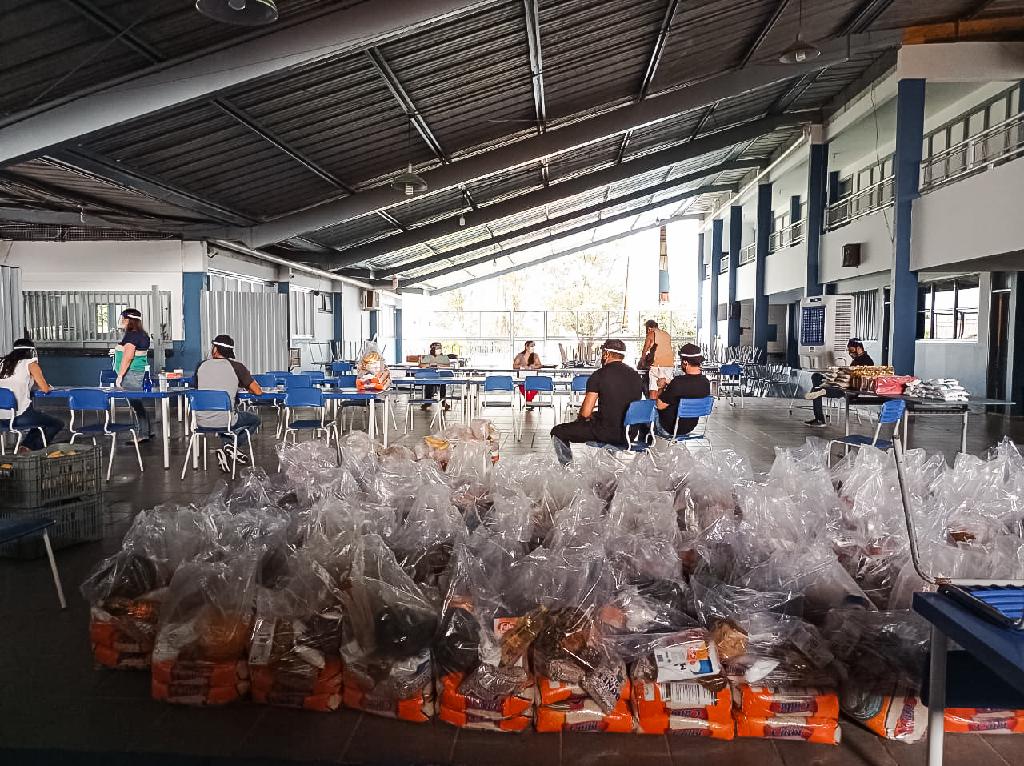 Escola Estadual antecipa entrega de kits de alimentação para 200 estudantes2021 02 11 21:46:11