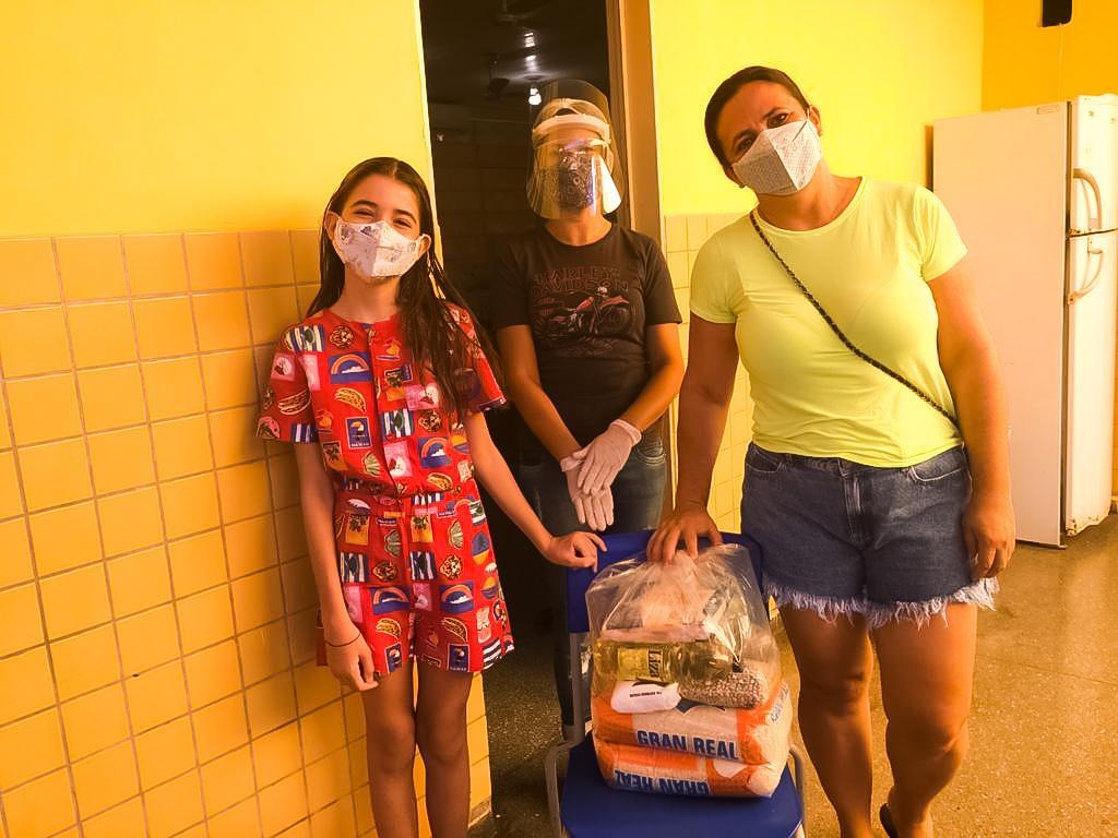 Escola inicia entrega de mais de mil kits de alimentação escolar2021 02 23 20:21:00