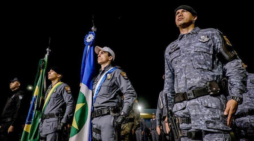 Governo de MT inicia entrega de fardamento e pistolas aos policiais militares nesta terça feira 02) 2021 02 02 15:10:04