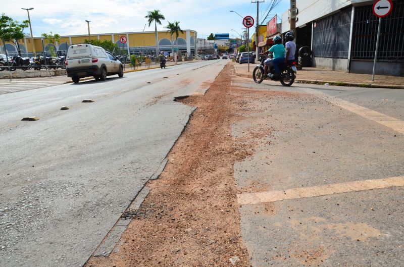 Prefeitura cobra e Águas Cuiabá se compromete a concluir em 60 dias demandas de reparo viário em toda cidade 2021 02 08 13:48:25