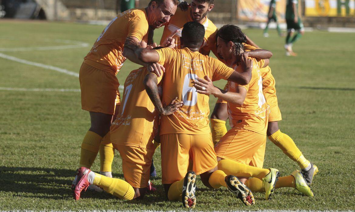 Brasiliense derrota Gama em clássico pelo Campeonato Candango