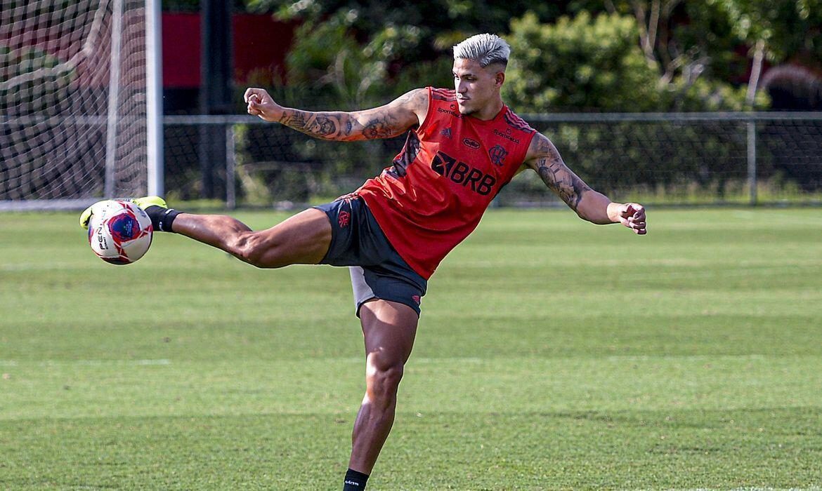 Com retorno de estrelas Flamengo enfrenta Resende no Carioca