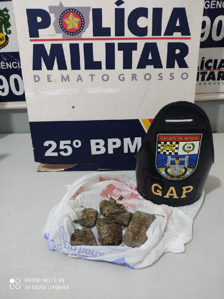 GAP prende suspeito e fecha verduraria de fachada do tráfico de drogas no Construmat 2021 03 18 16:04:18