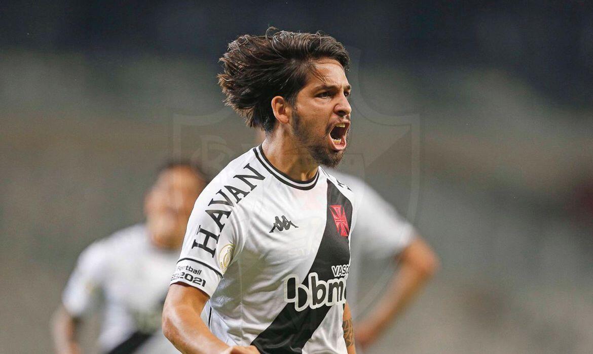 Meio campista argentino Benítez não é mais jogador do Vasco