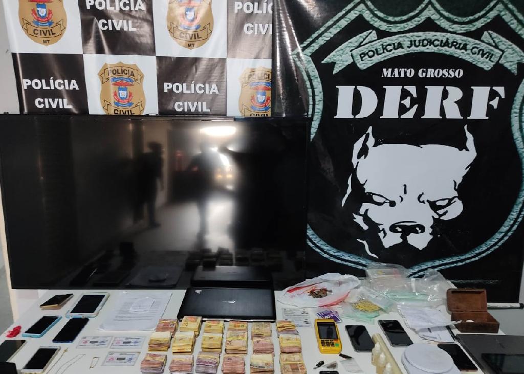 Mulher que administrava pontos de droga do marido é presa junto com a mãe com R 45 mil2021 03 05 11:42:47