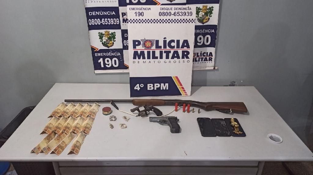 PM prende casal com dinheiro armas e porções de drogas em Várzea Grande 2021 03 28 14:38:40