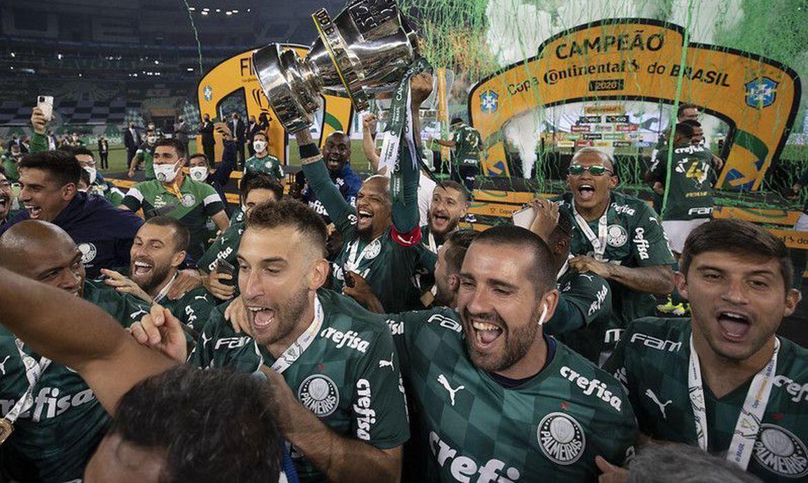 Palmeiras vence o Grêmio novamente