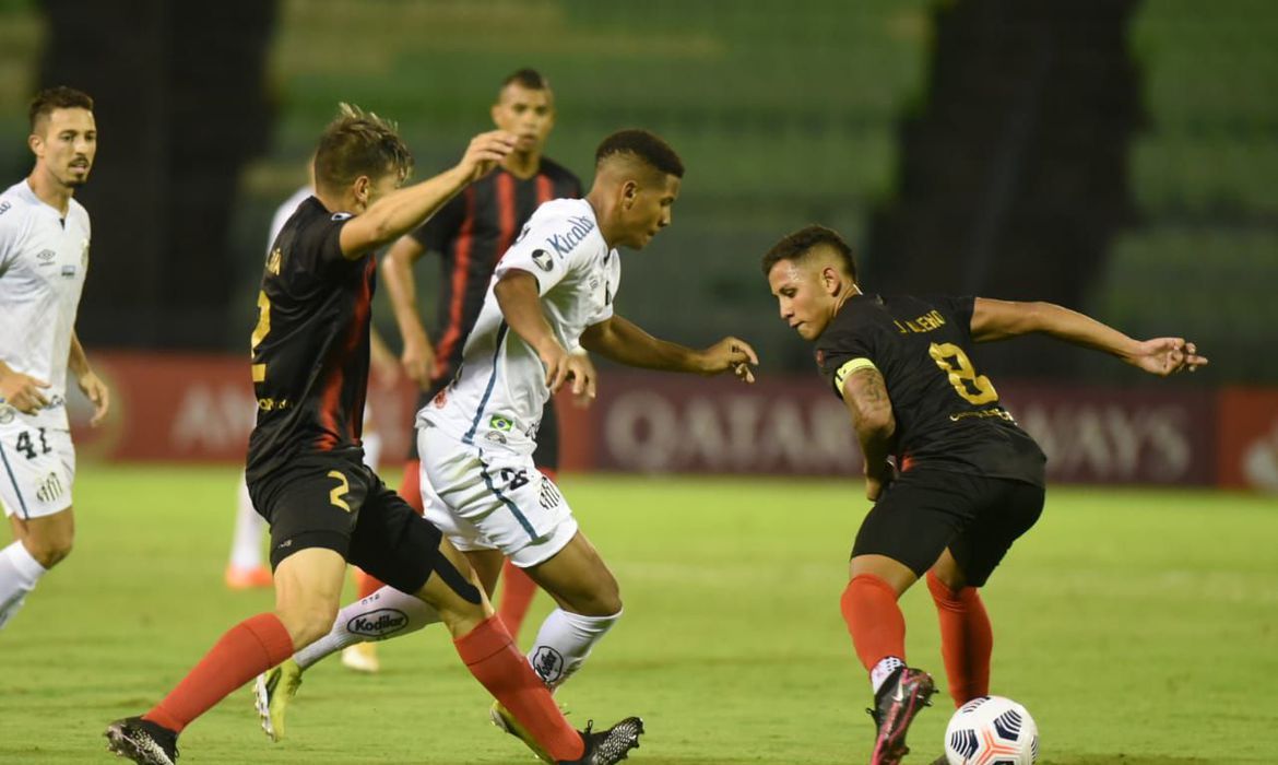 Santos empata com Deportivo Lara e avança na pré Libertadores