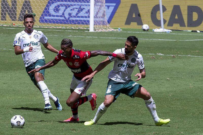 Bruno Henrique usa palavras de Felipe Melo para incentivar os companheiros contra o Palmeiras 2 51109433607 a4a386b9b3 c