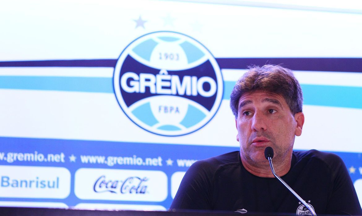 Renato Gaúcho observa pressão de Ceni de longe para realizar sonho de treinar o Flamengo 2 renato gaúcho