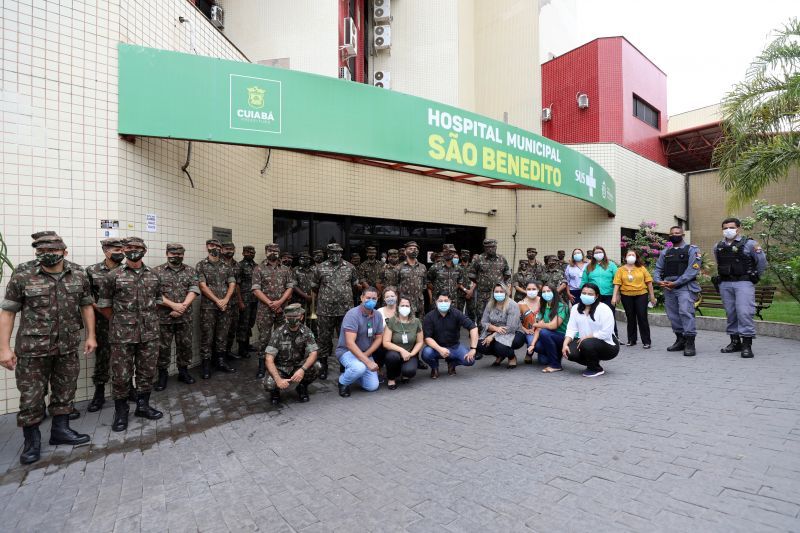 Banda do Exército faz apresentação em frente ao Hospital São Benedito e emociona pacientes e servidores; Assista 2021 04 07 09:16:18