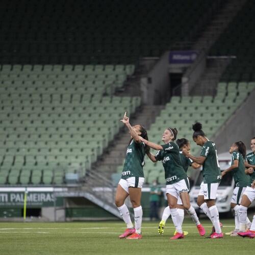 Brasileirão Feminino Bia Zaneratto se emociona ao dedicar gol para avó na vitória do Palmeiras