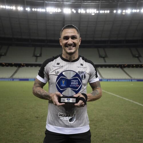 Copa do Nordeste Vina 'desencanta' e abre caminho para classificação do Ceará