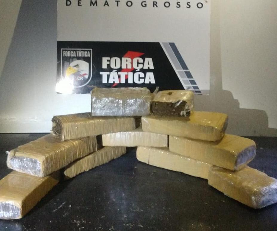 Dupla confessa ser membro de organização criminosa; dez tabletes de maconha foram apreendidos 2021 04 13 16:45:22