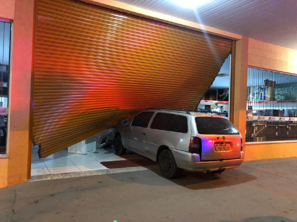 Policiais prendem quadrilha em flagrante por furto a loja no Pedra 90 2021 04 13 06:55:53