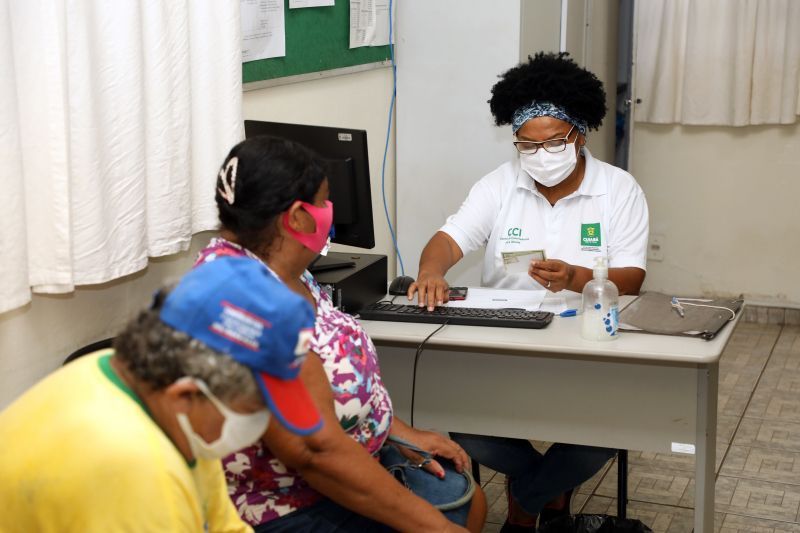 Servidores da Assistência Social auxiliam idosos na campanha de vacinação em Cuiabá 2021 04 23 08:55:48