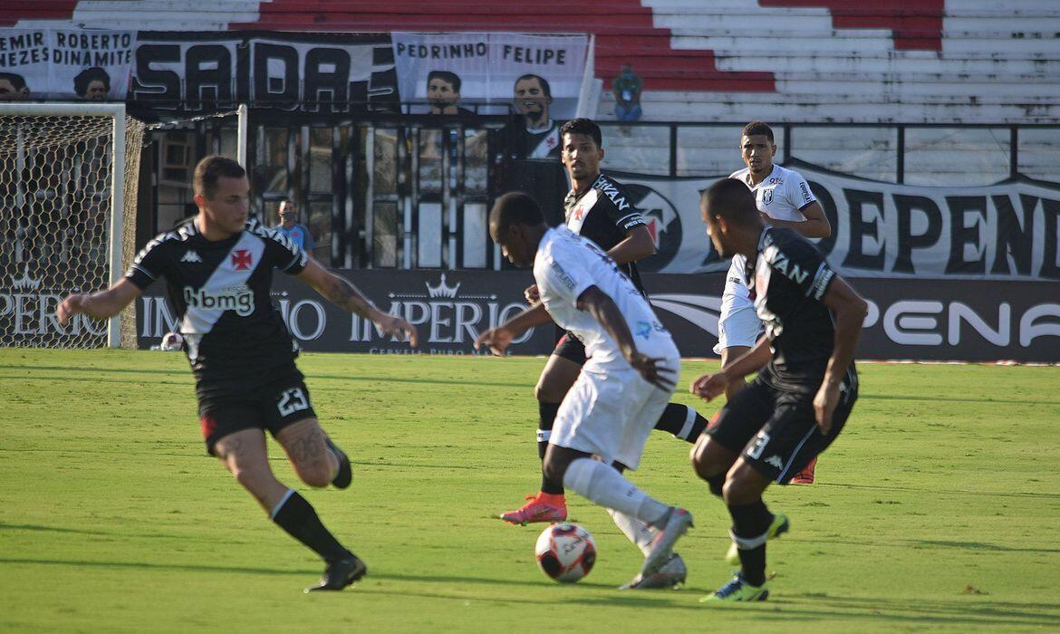 Vasco termina Taça Guanabara com vitória