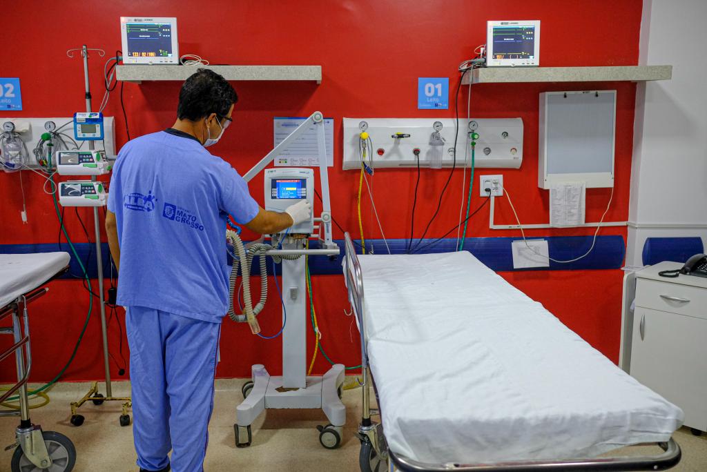 apos empresa cumprir com obrigacoes governo autoriza funcionamento de 20 utis no hospital regional de rondonopolis