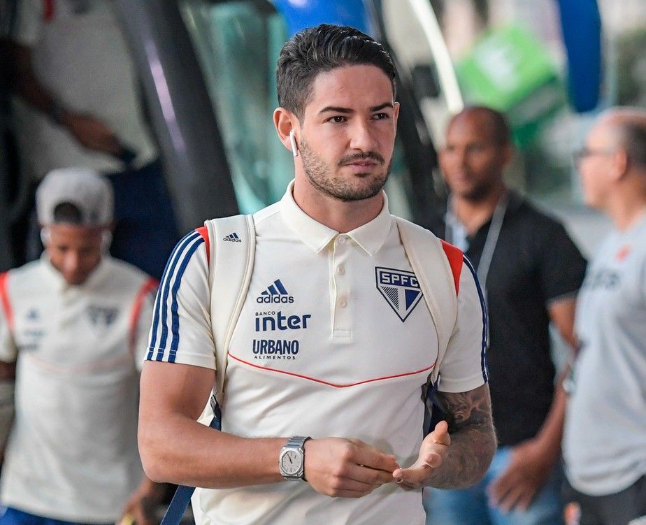 Alexandre Pato revela conversas com dirigente do Flamengo antes de retornar ao São Paulo 2 jrj2152