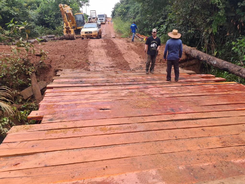 sema doa madeira apreendida para construcao de pontes em itanhanga