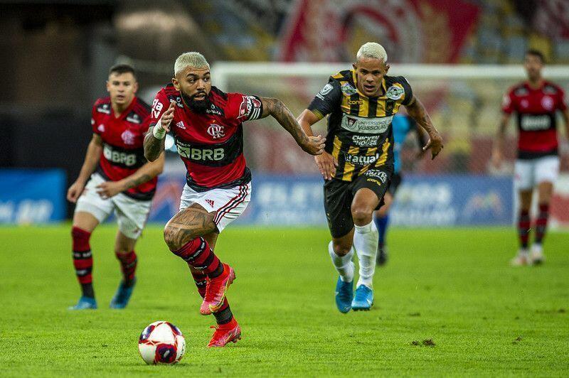 Ceni brinca dizendo que Gabigol 'gosta de reclamar' e elogia postura diferente como capitão 2 51167349439 900a6b2ee5 c