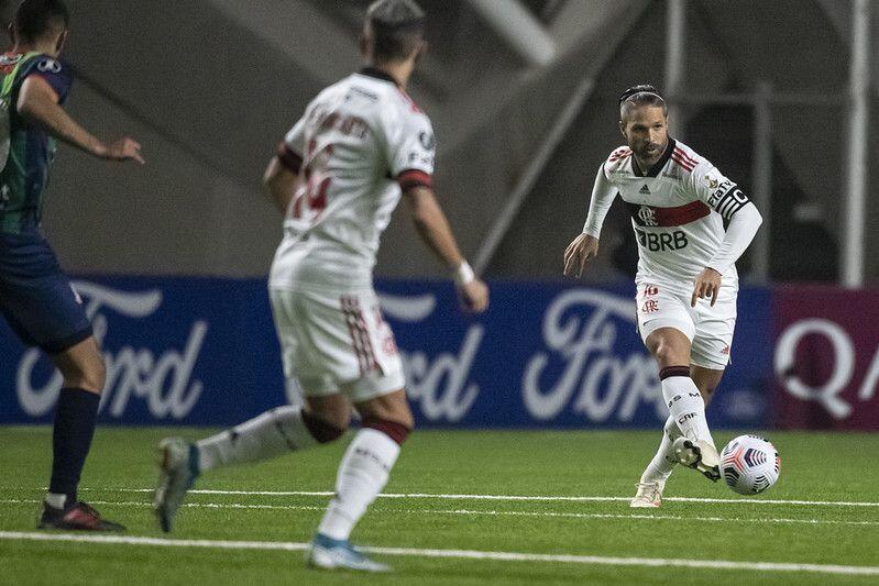Diego tenta enxergar pontos positivos do empate e ressalta: "Lição de que devemos estar focados" 2 51173290551 aabd946f8d c