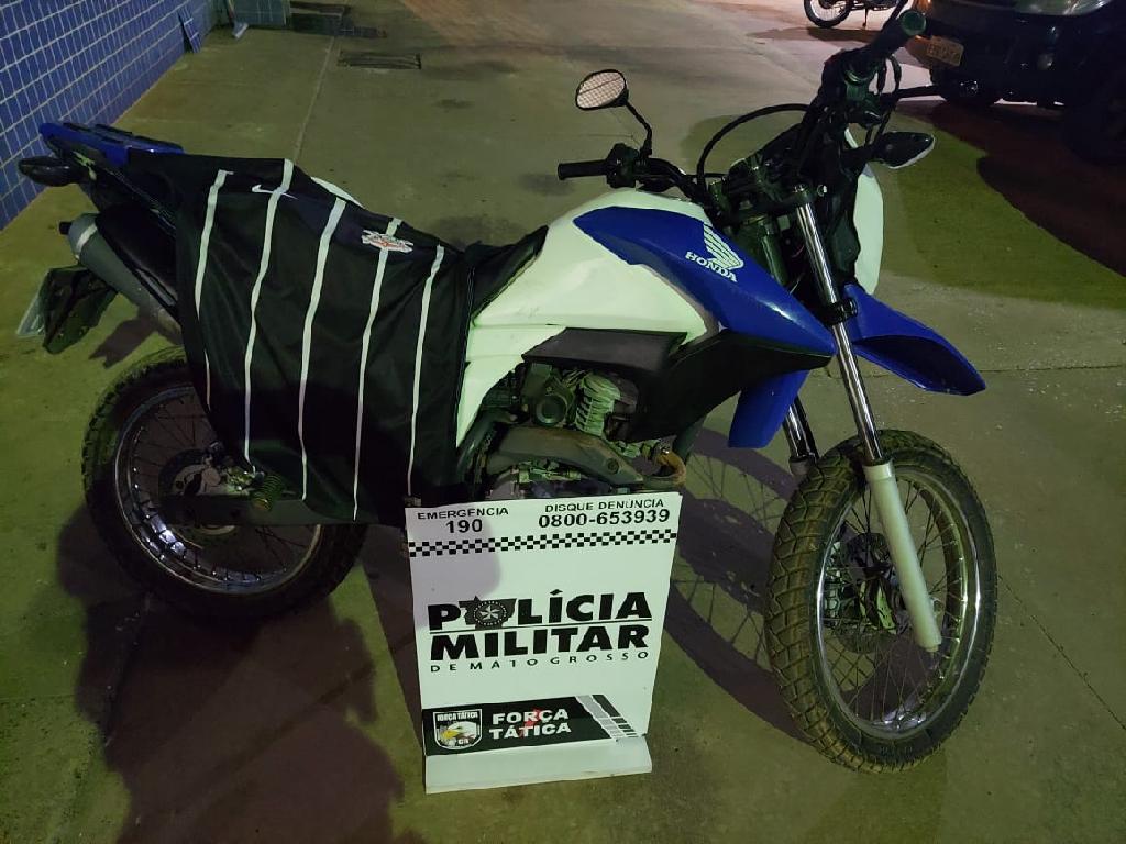 Força Tática prende dupla com motocicleta furtada em Cáceres 2021 05 11 16:18:17