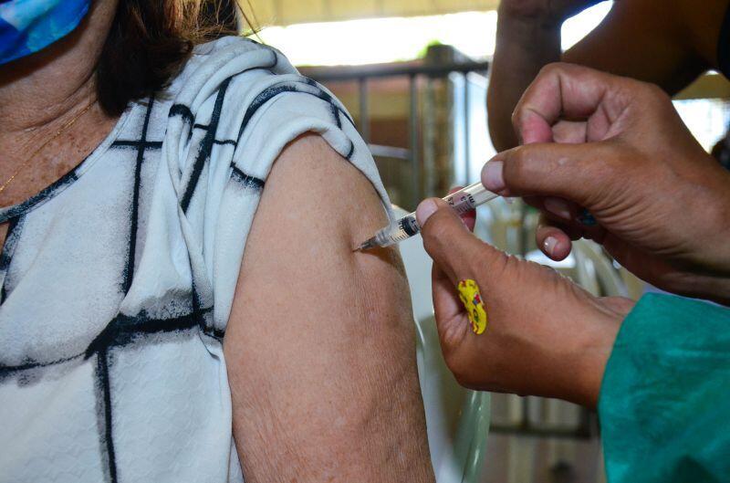 Mais de 300 trabalhadores do serviço funerário já foram vacinados contra a covid 19 em Cuiabá 2021 05 17 14:42:33