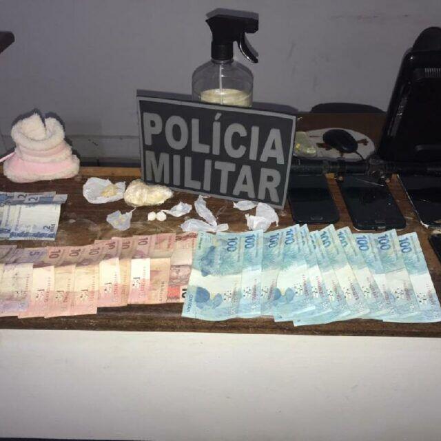 PM prende pai e filho e encontra droga dentro de sapatinho de beb%C3%AA em Nova Santa Helena 2021 05 18 16:00:10