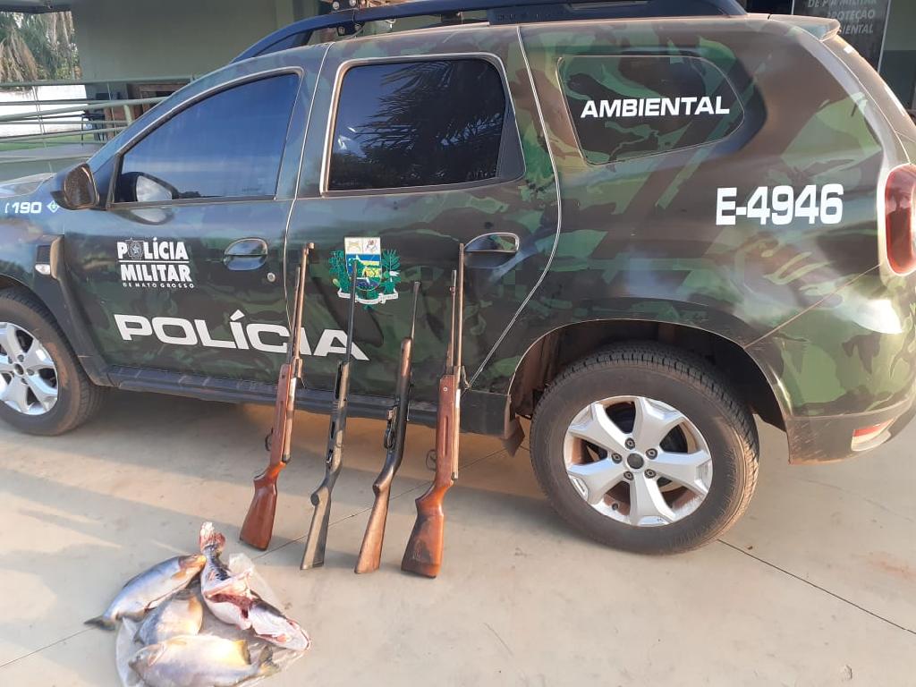 Policiais ambientais prendem suspeitos com armas de fogo e pescado irregular 2021 05 14 11:15:08