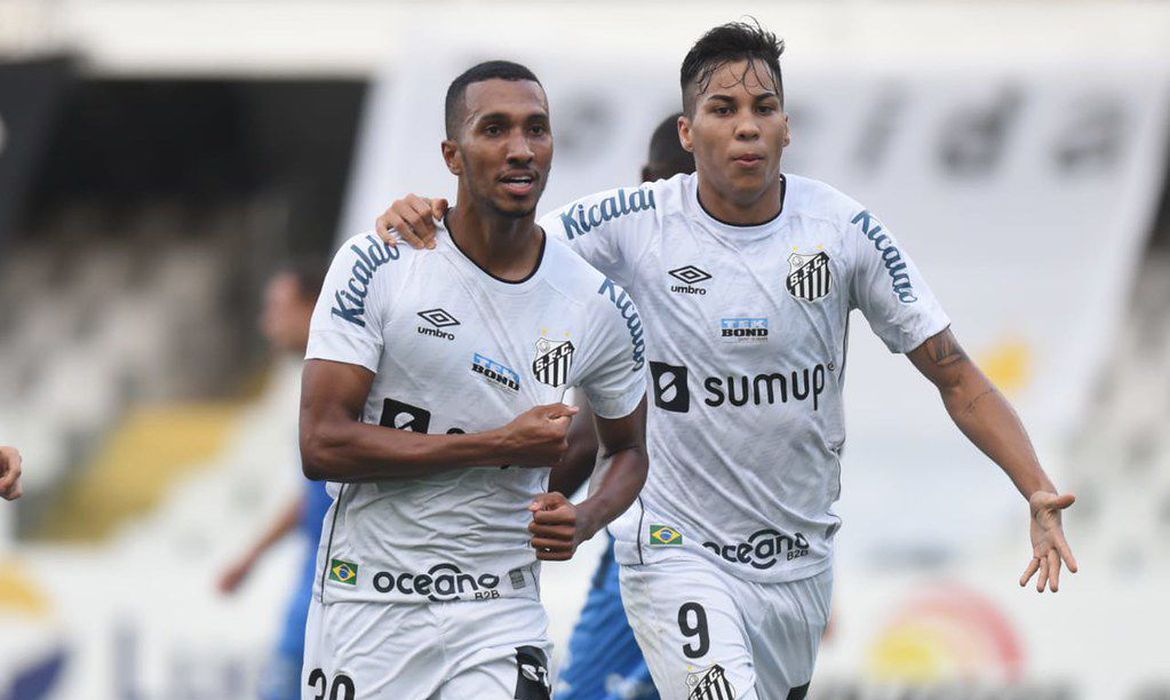 Santos vence São Bento e escapa de ser rebaixado no Paulista