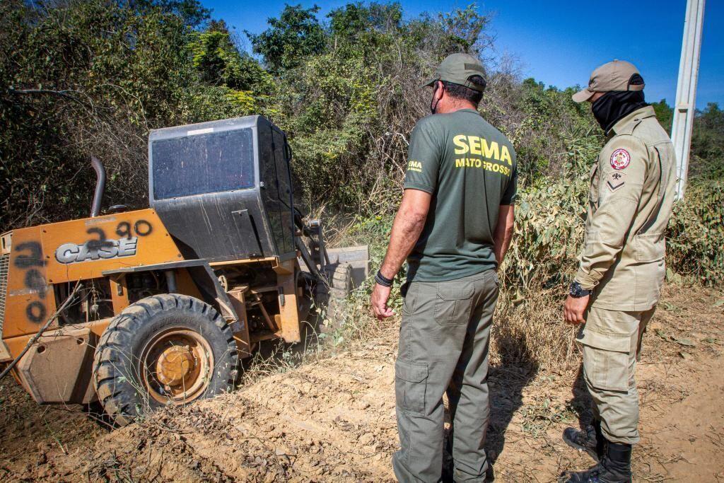 corpo de bombeiros e sema iniciam construcao de aceiros mecanicos no parque encontro das aguas