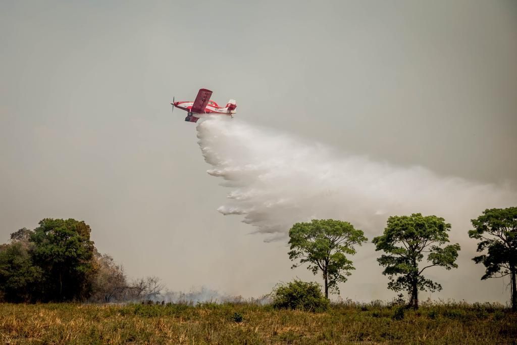 corpo de bombeiros realiza capacitacao de pilotos agricolas para combate aos incendios florestais