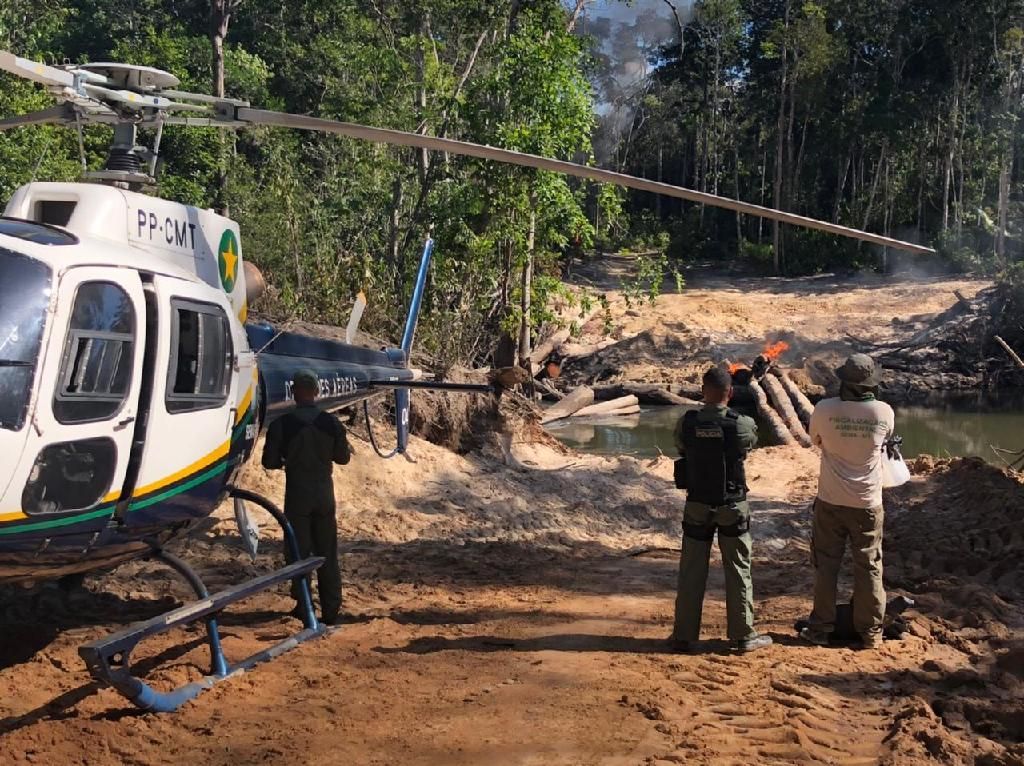 fiscalizacao destroi acessos utilizados para desmate ilegal em unidades de conservacao de colniza