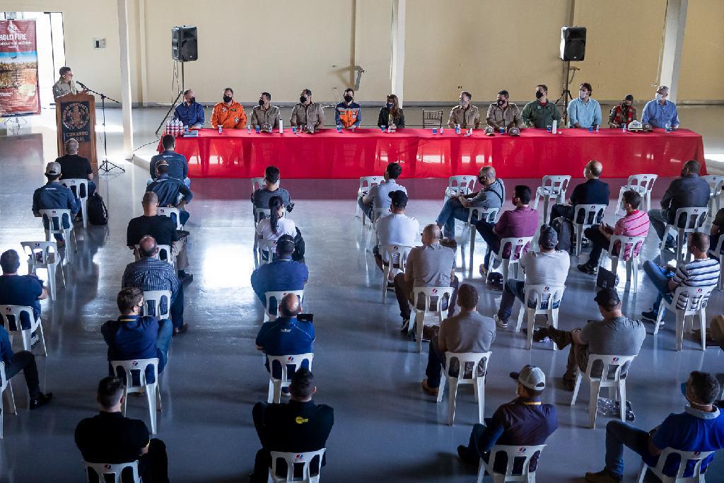 pilotos agricolas sao treinados para auxiliar no combate aos incendios no pantanal