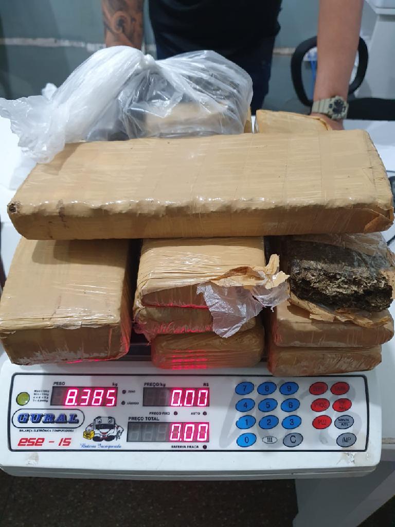 policiais prendem quatro pessoas com mais de 8 kg de maconha em rondonopolis