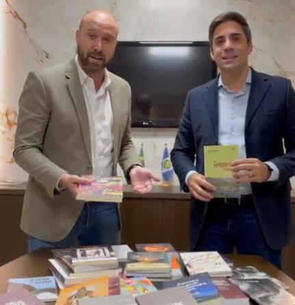 secel doa mais de 13 mil livros para seduc obras serao distribuidas as escolas do estado