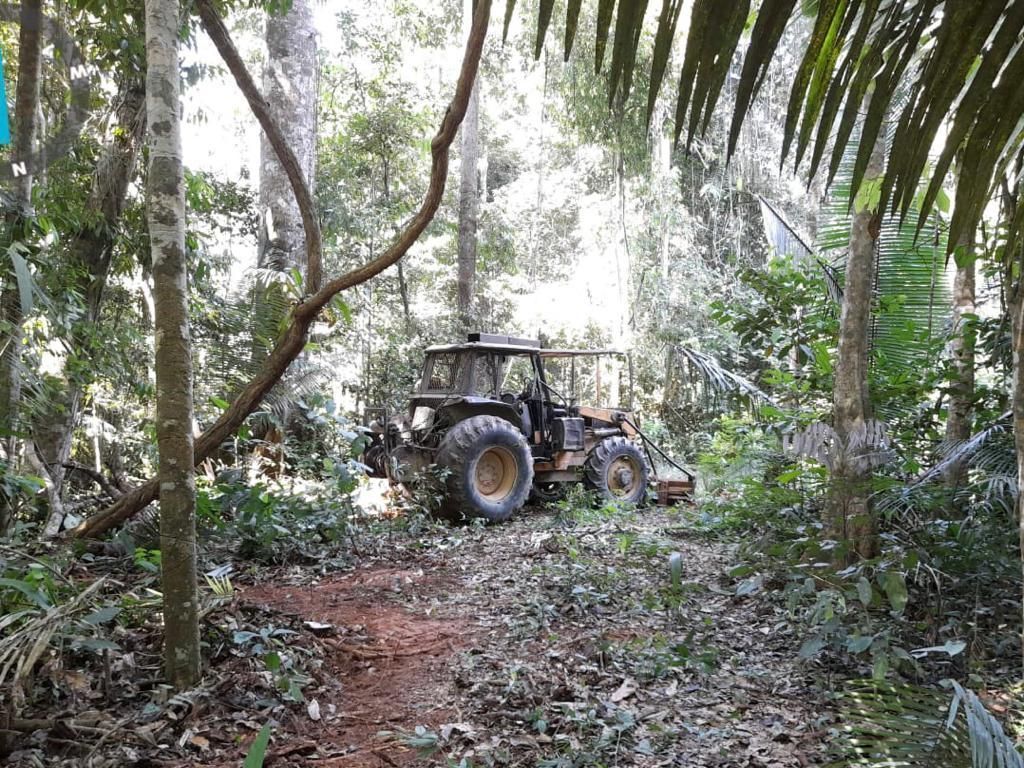 sema apreende maquinarios utilizados para desmatar unidades de conservacao