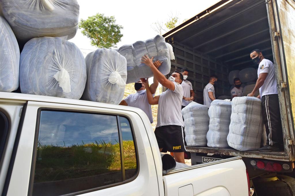 setasc inicia distribuicao de 80 mil cobertores para municipios do interior