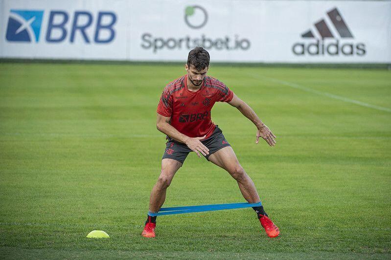 Rodrigo Caio defendeu o Flamengo em menos da metade das partida do clube na temporada 2 51316574599 c8472f4b40 c