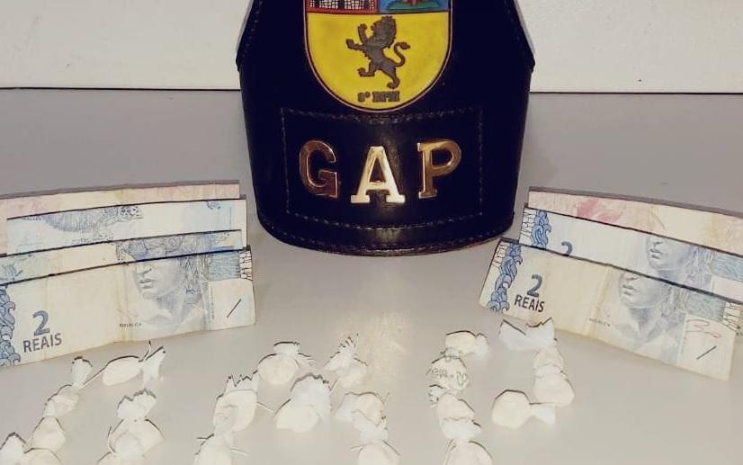 denuncia auxilia prisao de suspeito por trafico de droga na capital