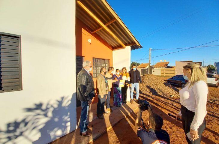 mato grosso do sul realizando sonhos agehab garante que mais 06 familias do bom retiro tenham um cantinho mais digno