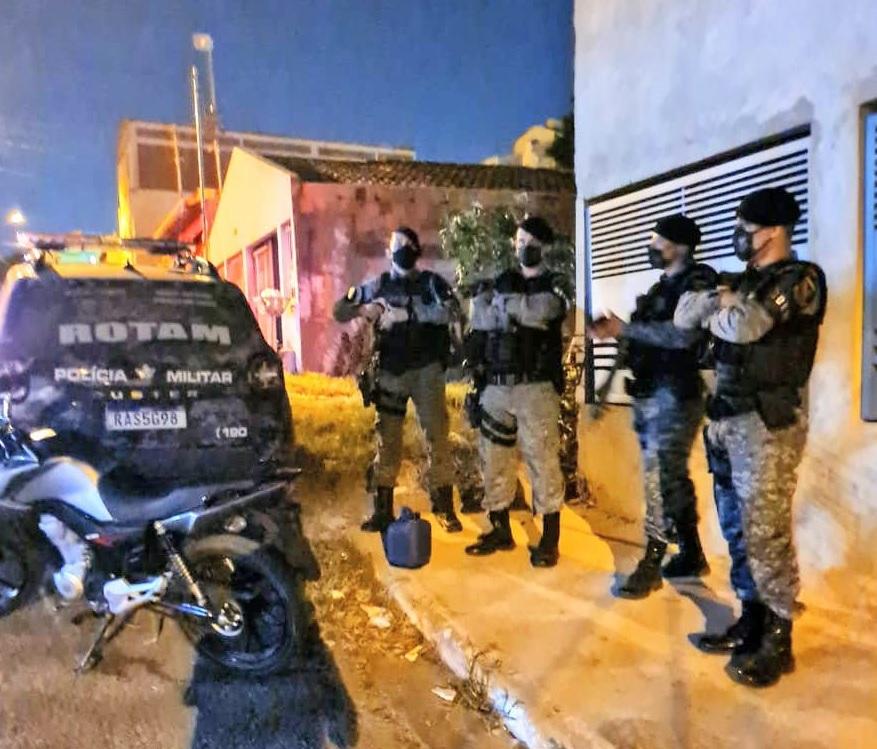 rotam recupera motocicleta roubada no bairro dom aquino