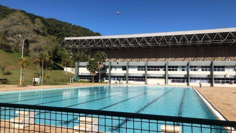 secretaria de esporte e lazer visita estrutura de complexo esportivo em santa catarina