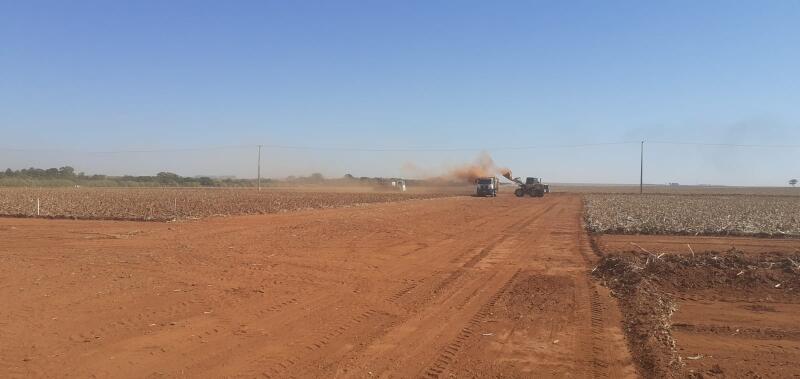 secretaria de infraestrutura e obras realiza abertura de ruas e avenida no espaco do empreendedor