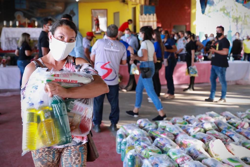 e com esse arroz e feijao que vou poder alimentar meus filhos” afirma moradora de rondonopolis beneficiada pelo vem ser mais solidario